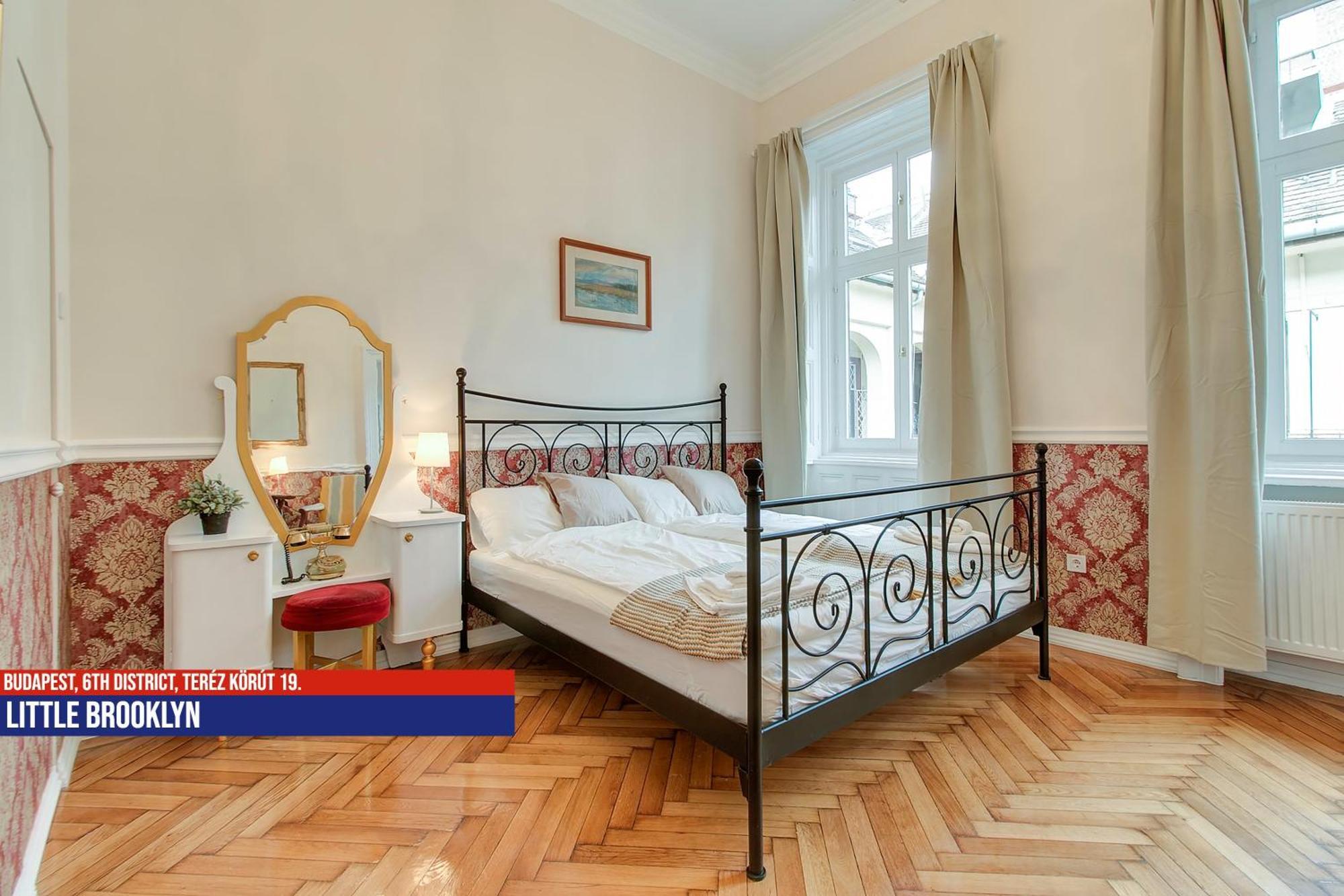 Little Americas Oktogon Apartman